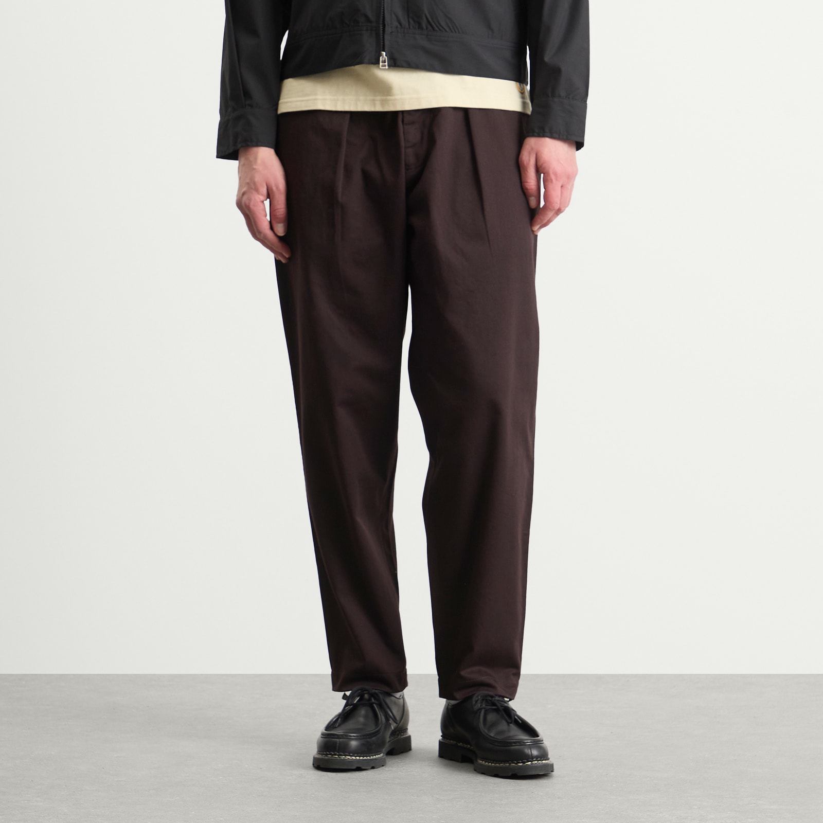 Men's Twill Pleated Track Pant Brown