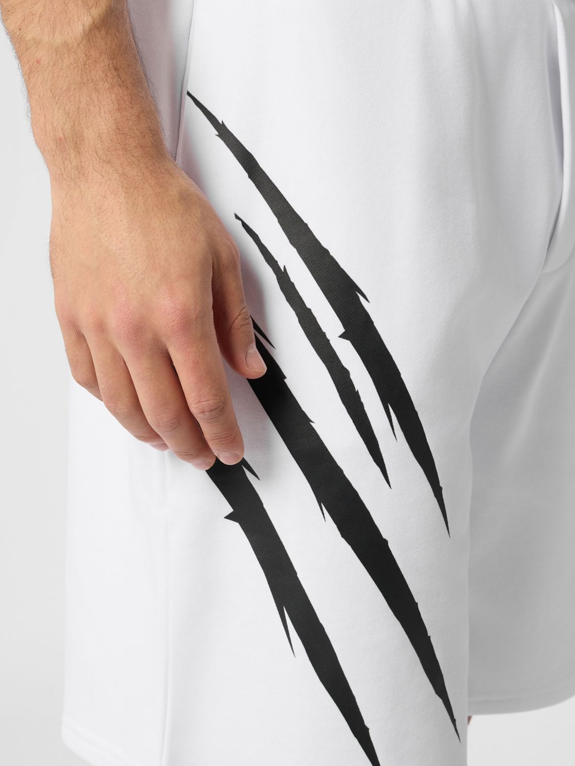 Shorts Men color White