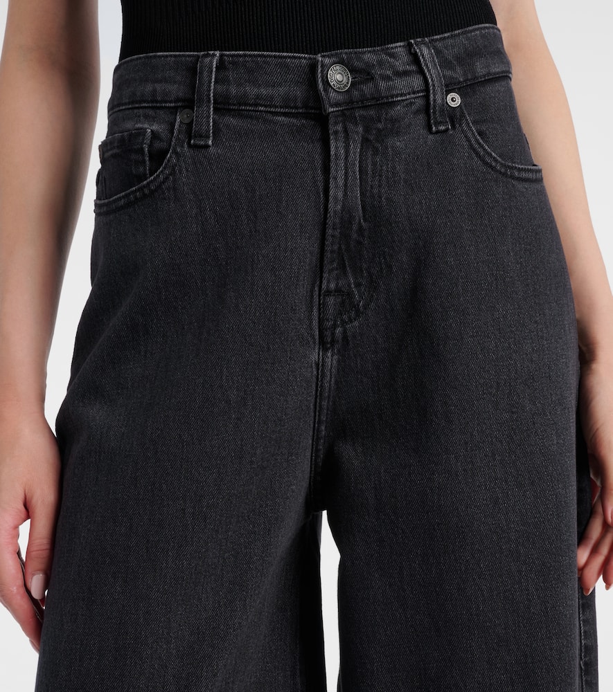 Balloon barrel-leg jeans