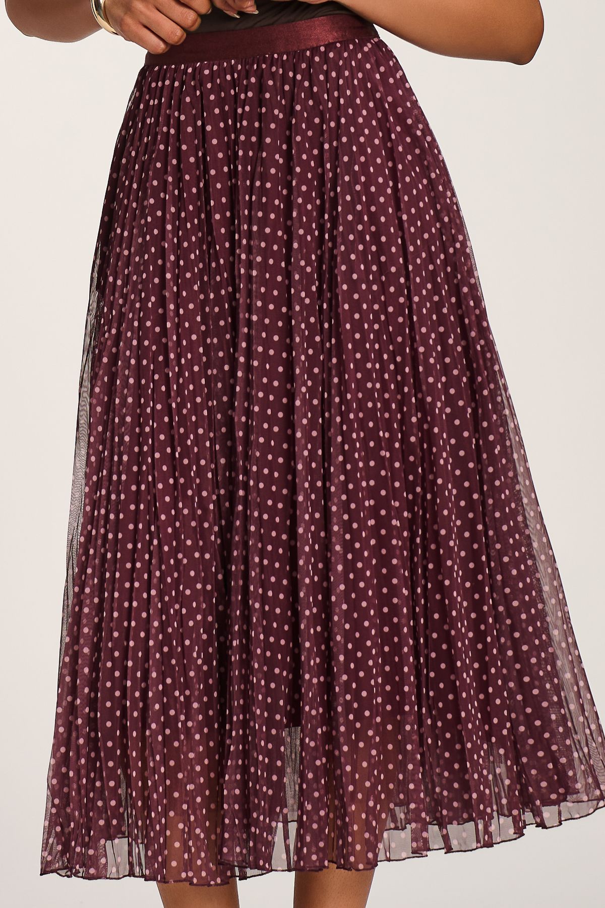 Jolie Moi Women's Print Crinkle Mesh Midi Skirt in Burgundy