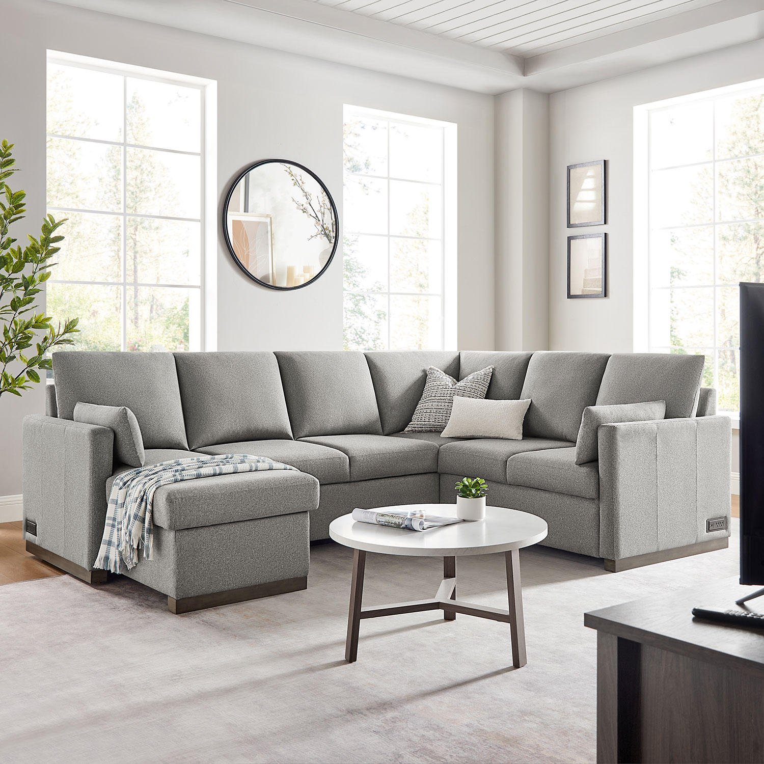 Ellington Sectional Sleeper Sofa in Charcoal:- Grey