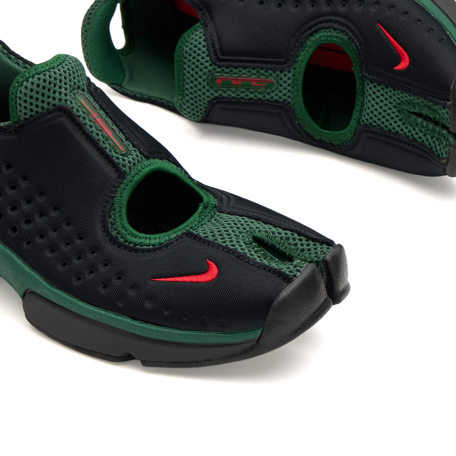 Women's Rift 2 Sneaker Black/Red/Green