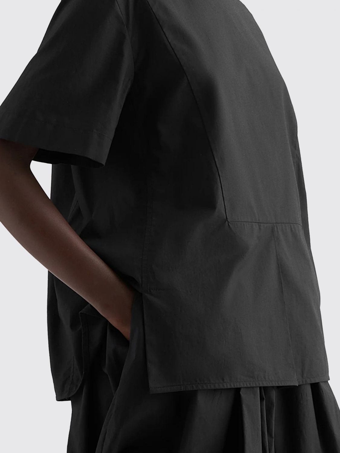 Top Woman color Black