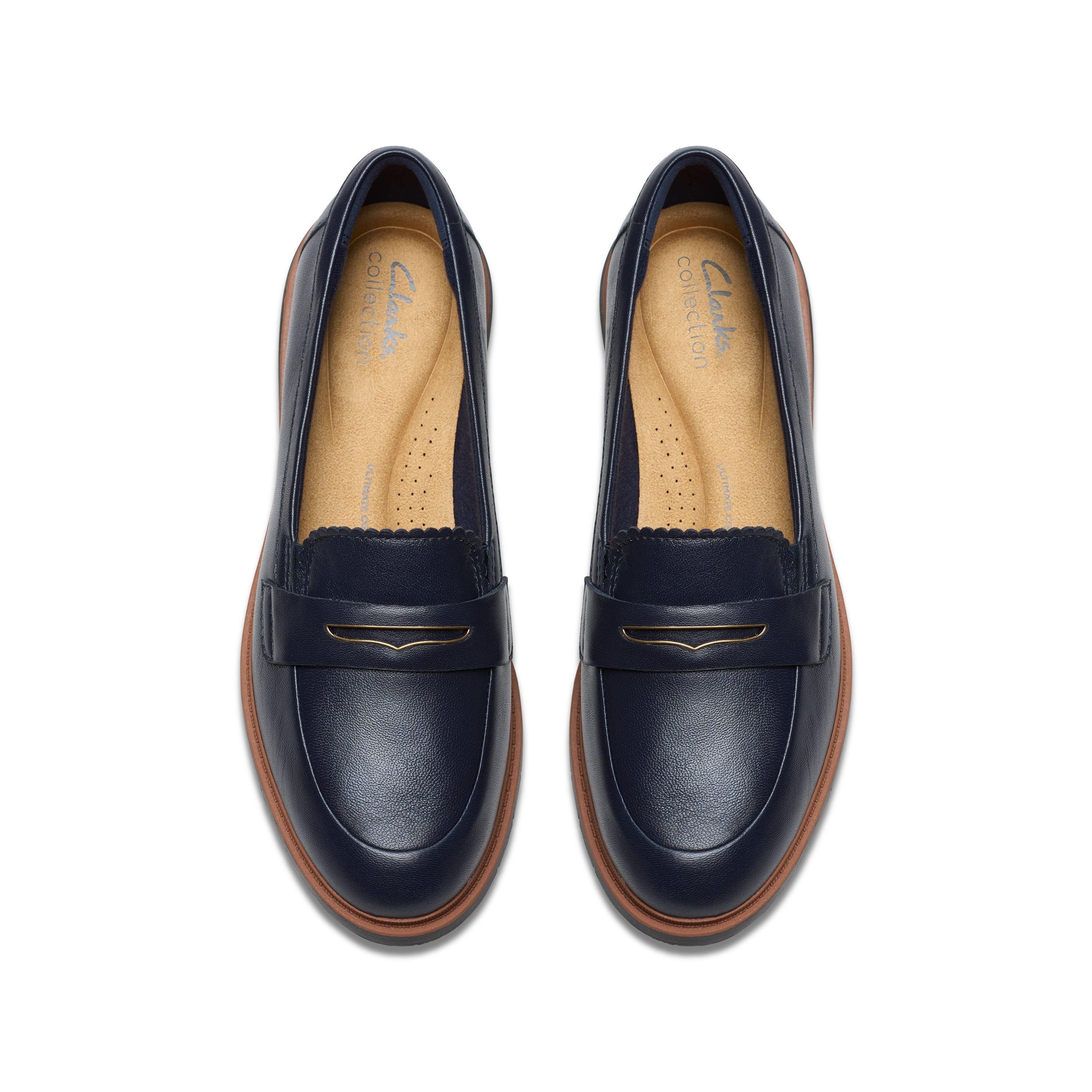 Clarks Women's Westlynn Glow Navy Leather Loafers, Slip Ons in Blue | : 4.5/Standard Fit