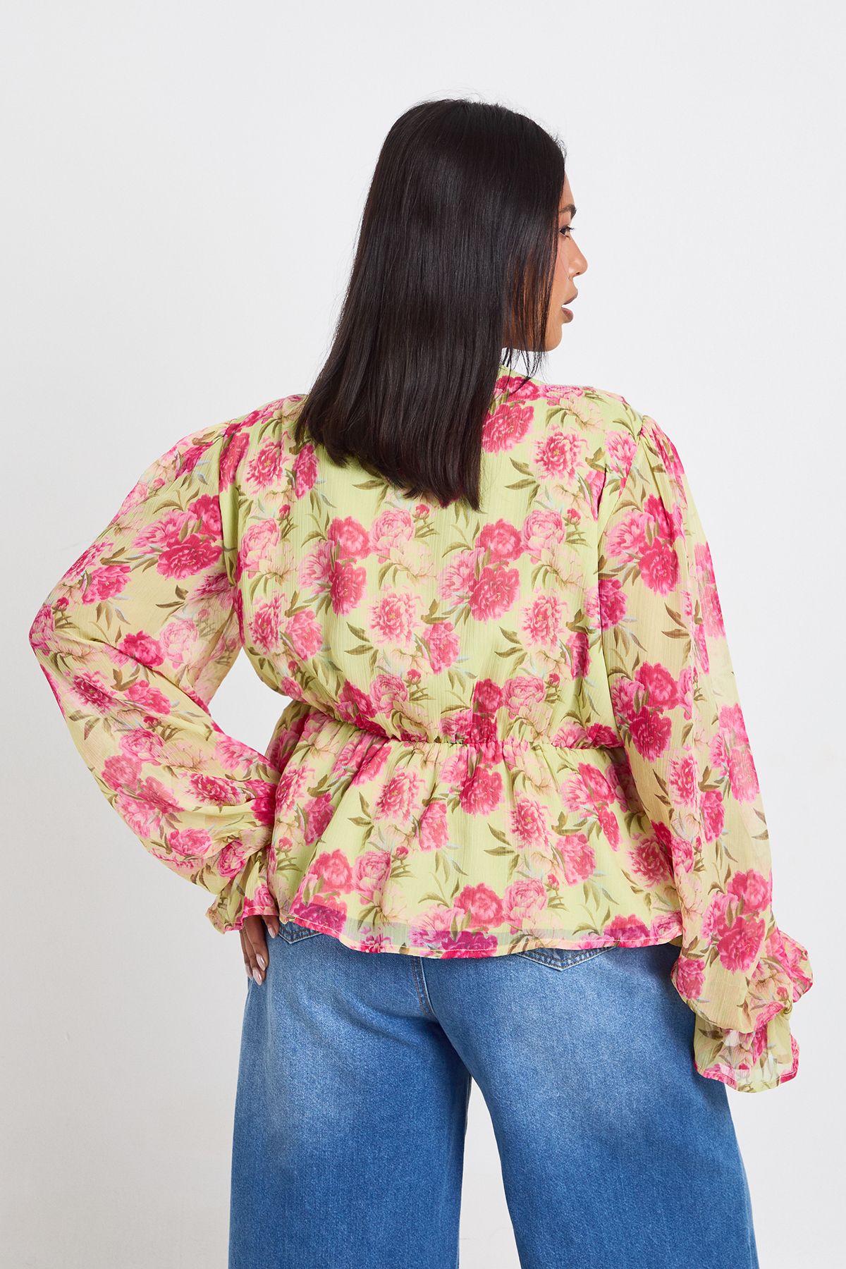 Boohoo Womens Plus Ruffle Tie Front Smock Top - Green