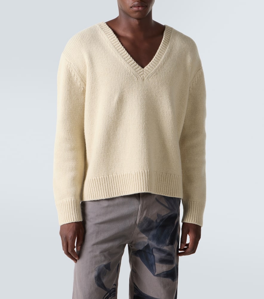 Wool and cashmere sweater