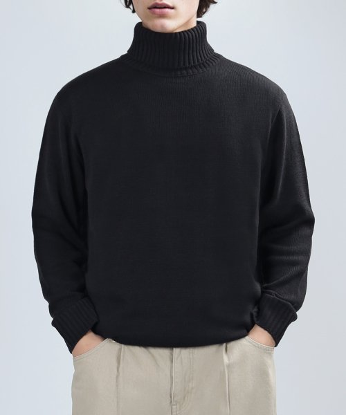BALANCE T-NECK KNIT