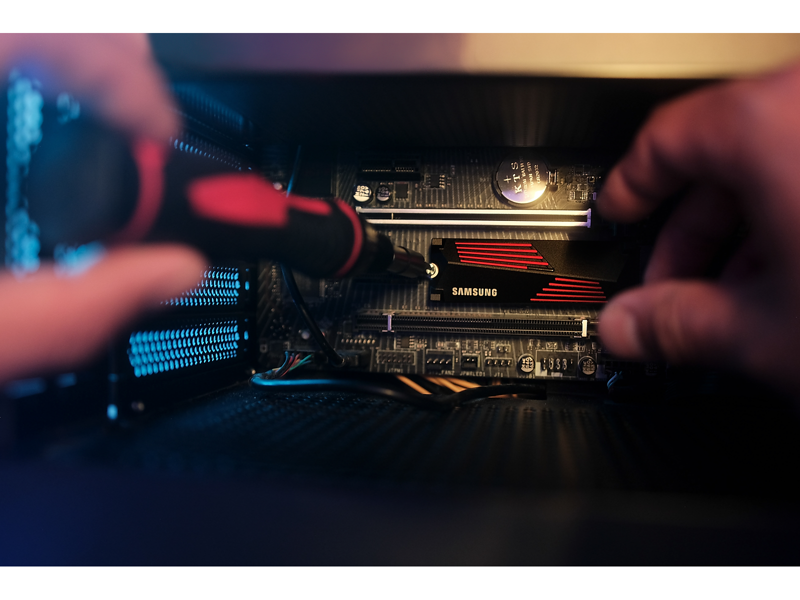 990 PRO w/ Heatsink PCIe®4.0 NVMe™ SSD 1TB(MZ-V9P1T0CW)