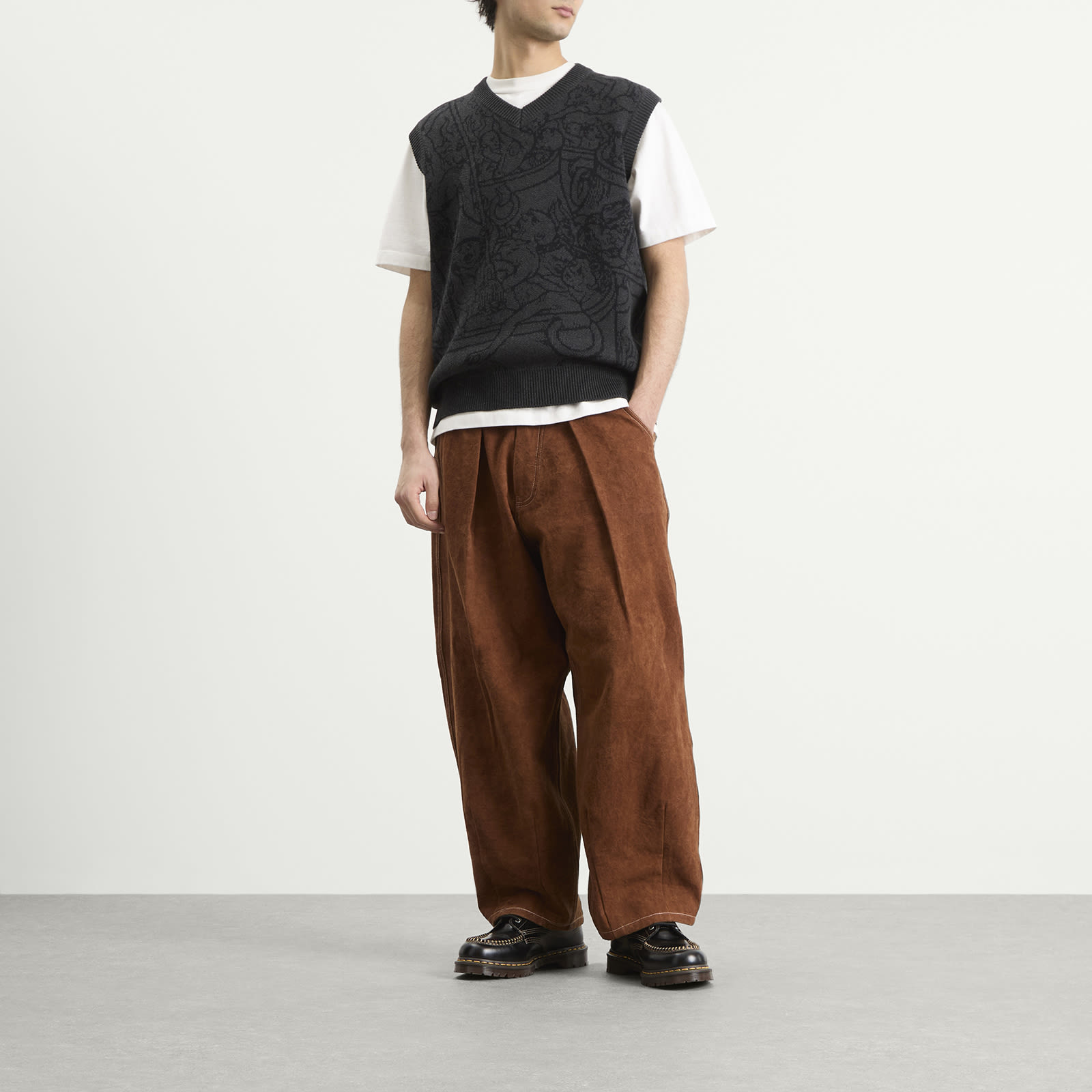 Men's Hades Vest in Charcoal