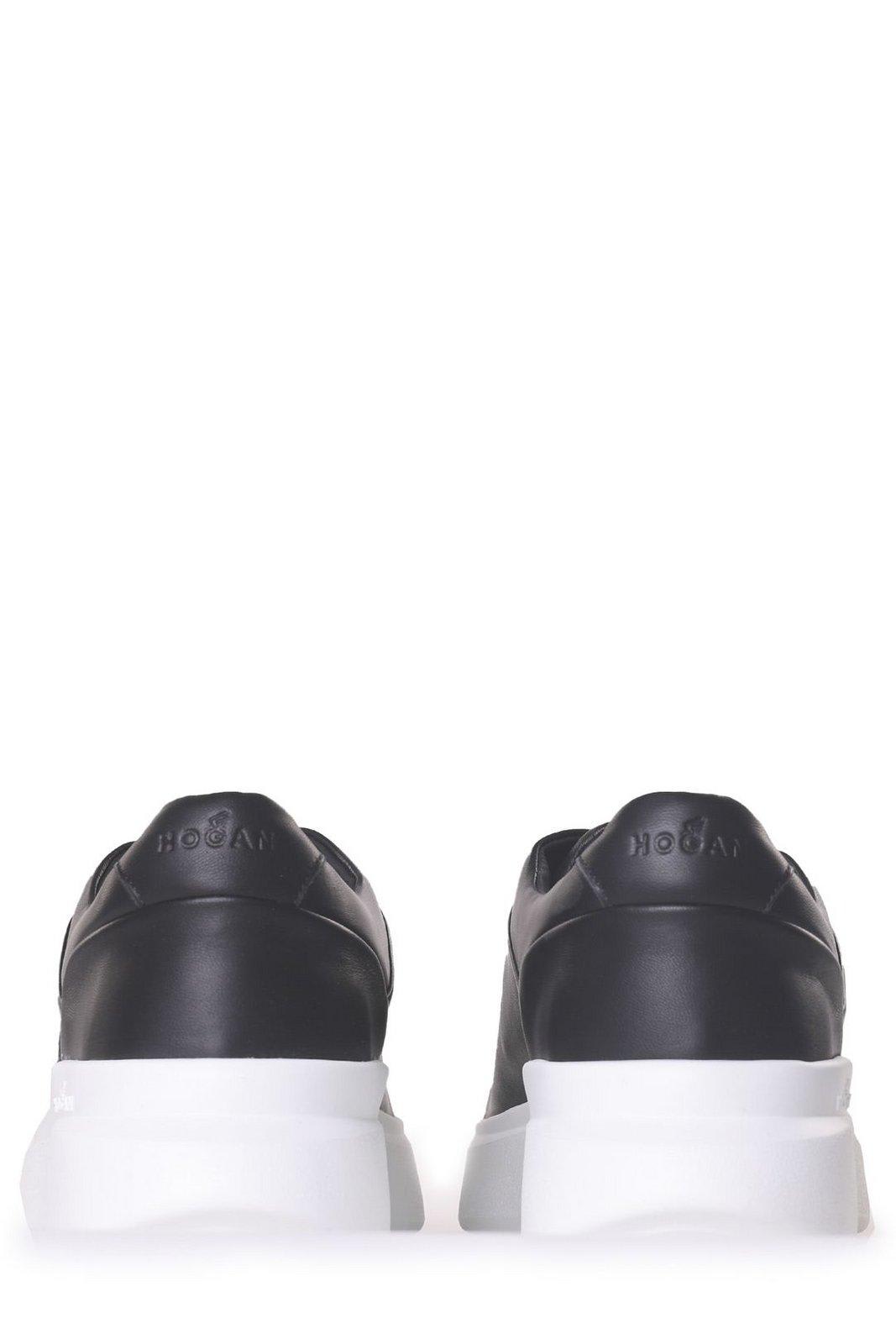 H580 Bull Low-Top Sneakers
