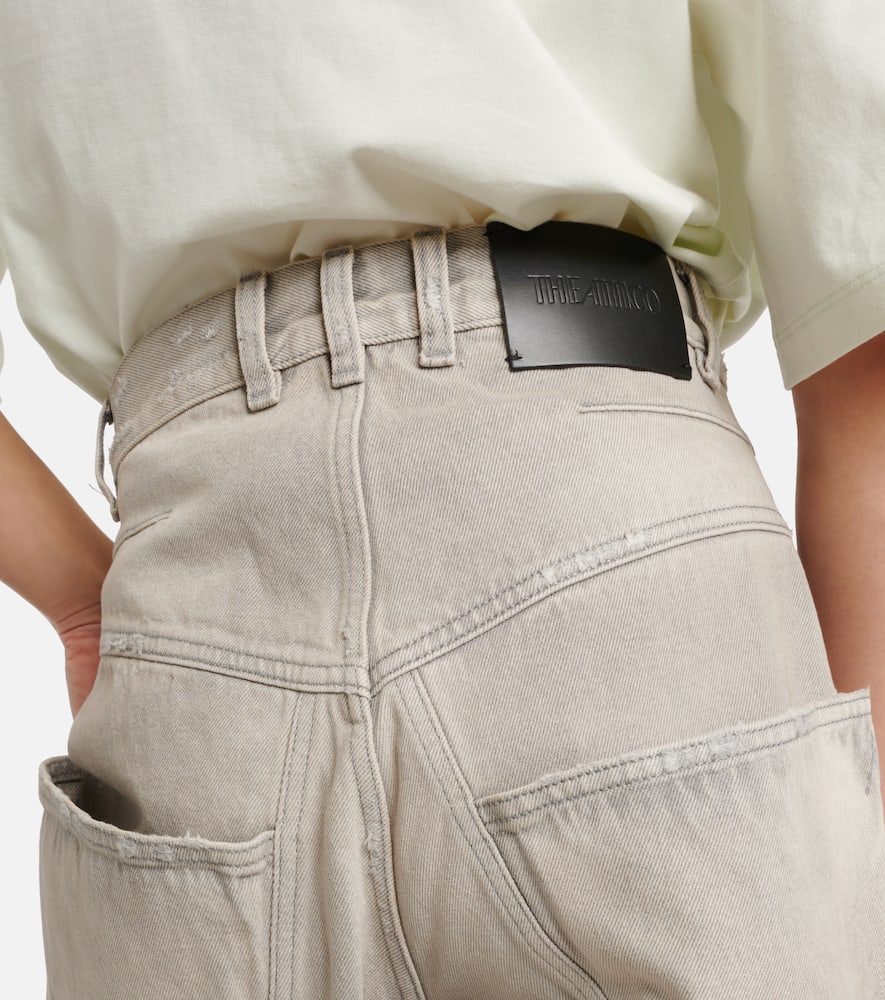 Low-rise wide-leg cargo jeans