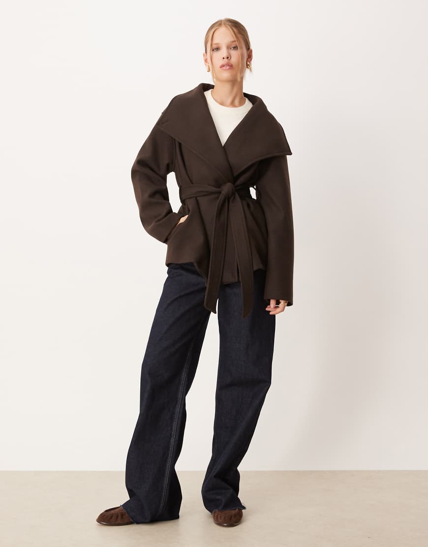 High neck short jacket in brown