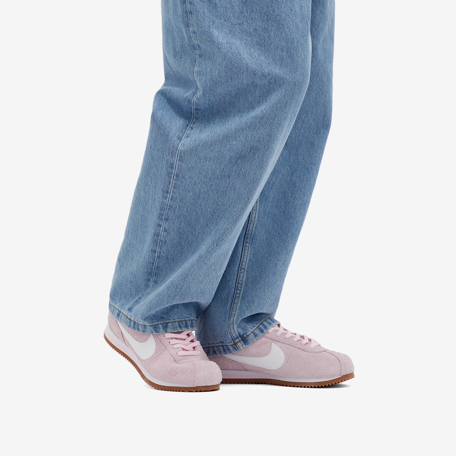Women's Cortez Vntg W Sneaker in Pink/Brown