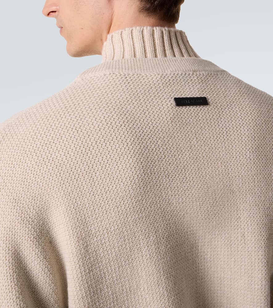 Virgin wool sweater