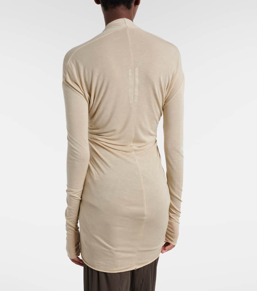 Radiance gathered top