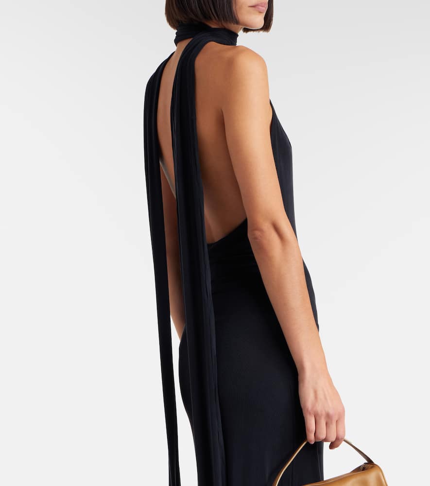 Sele cutout halterneck gown