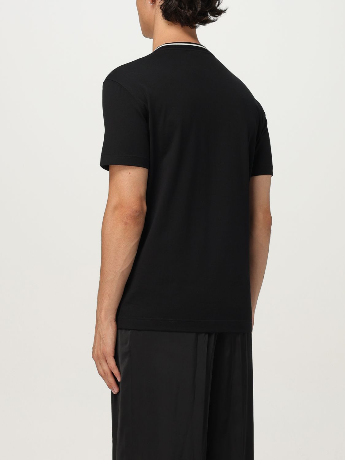 T-Shirt Men color Black