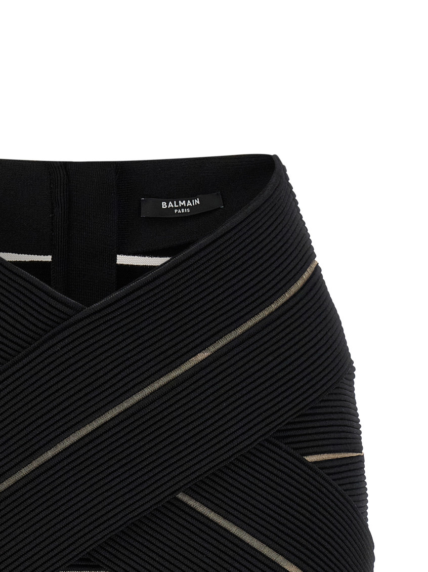 V-shaped Waist Skirt