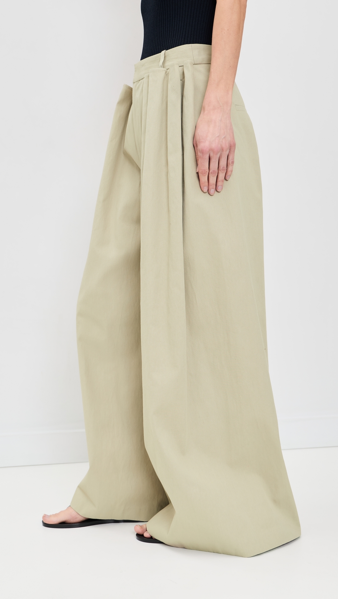 Luxe Twill Tucked Pleated Petite Trousers Taupe