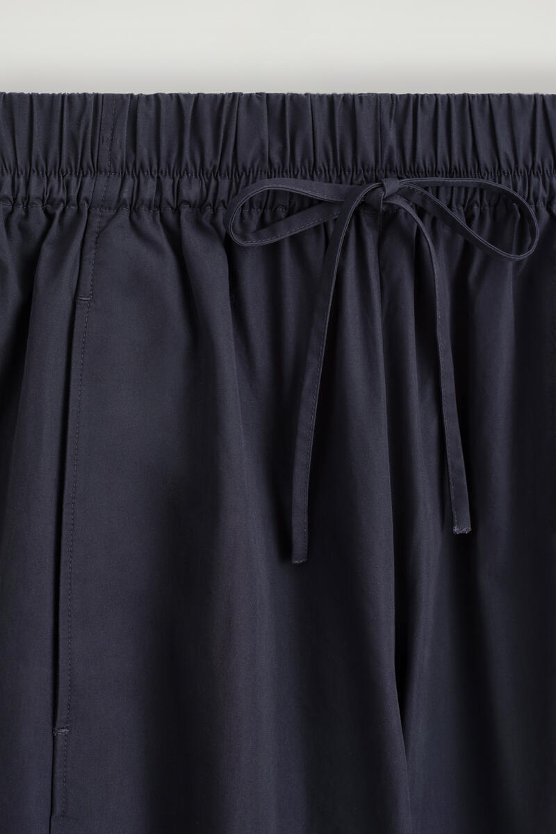 Elasticated Barrel-Leg Pants