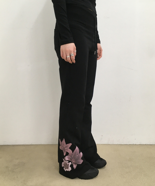 Flower Lettering Print Bootcut Sweatpants Black