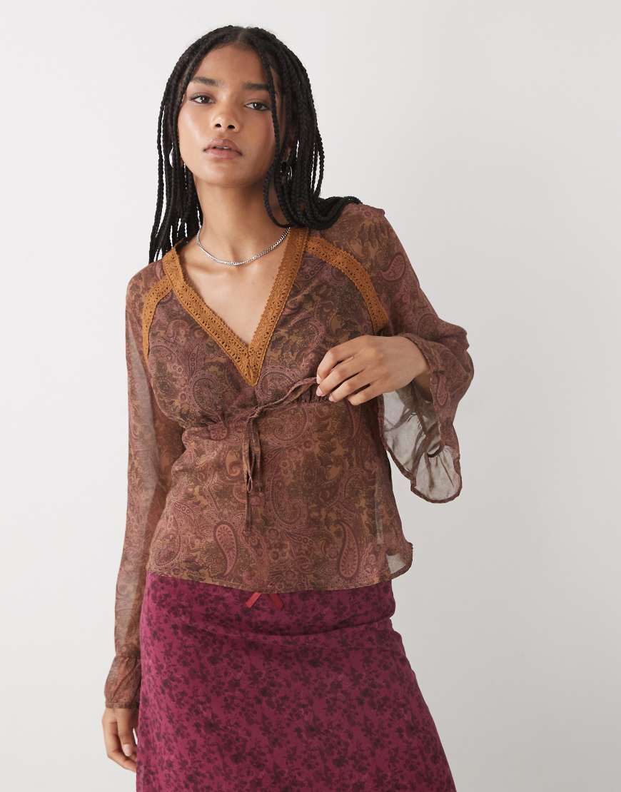 Long sleeve tea top with lace trim in brown paisley print-Multi