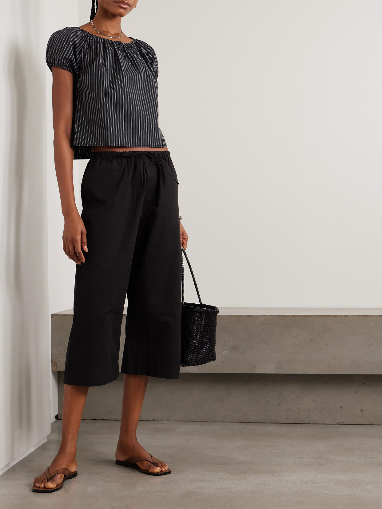 Mid Pocket Organic Cotton Tapered Pants - Black