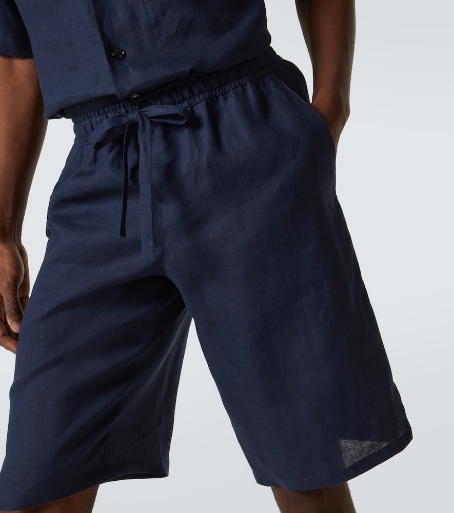 Linen Bermuda shorts