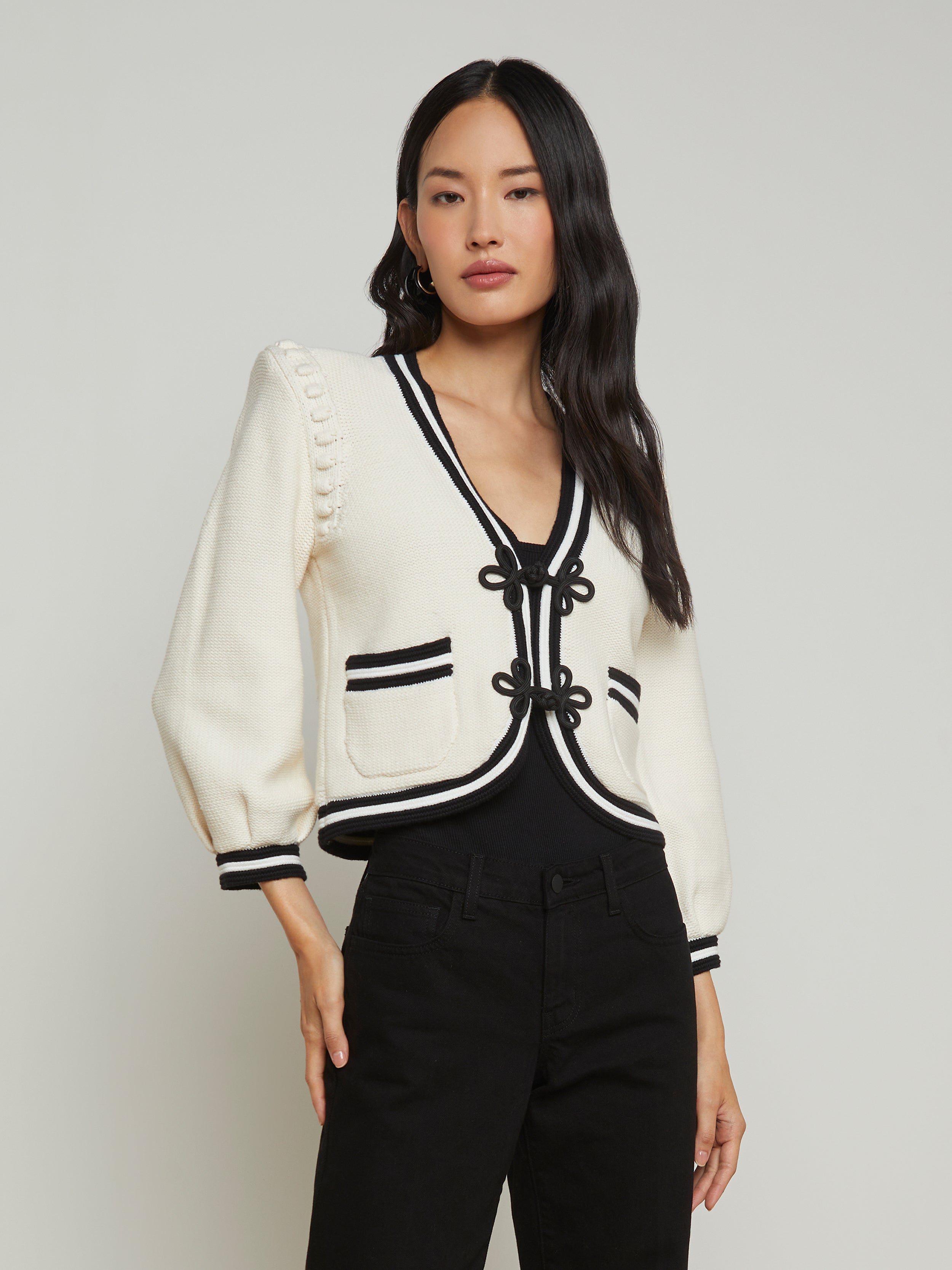Kaito Cropped Cardigan In Ivory/Black