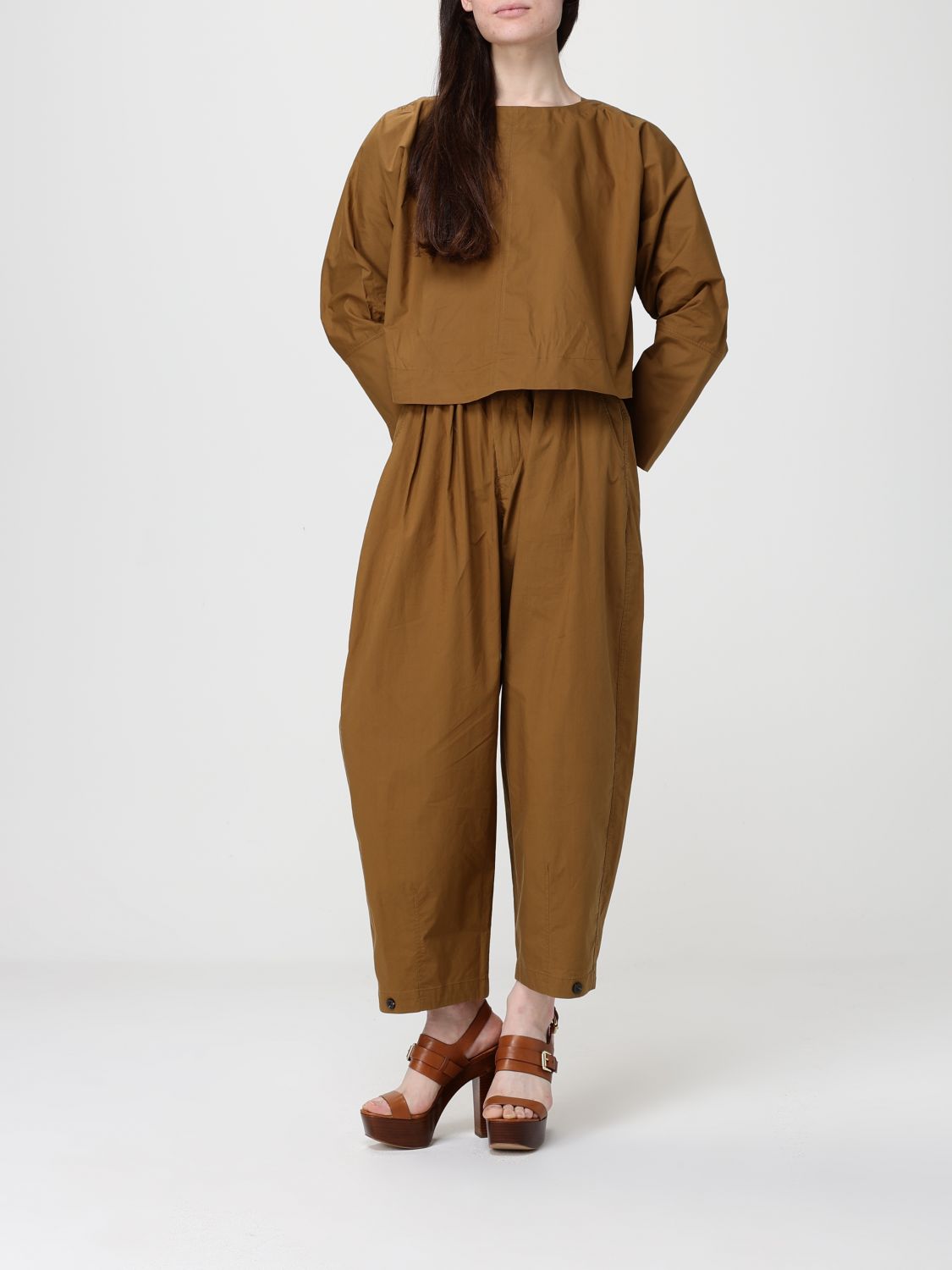 Top Woman color Brown