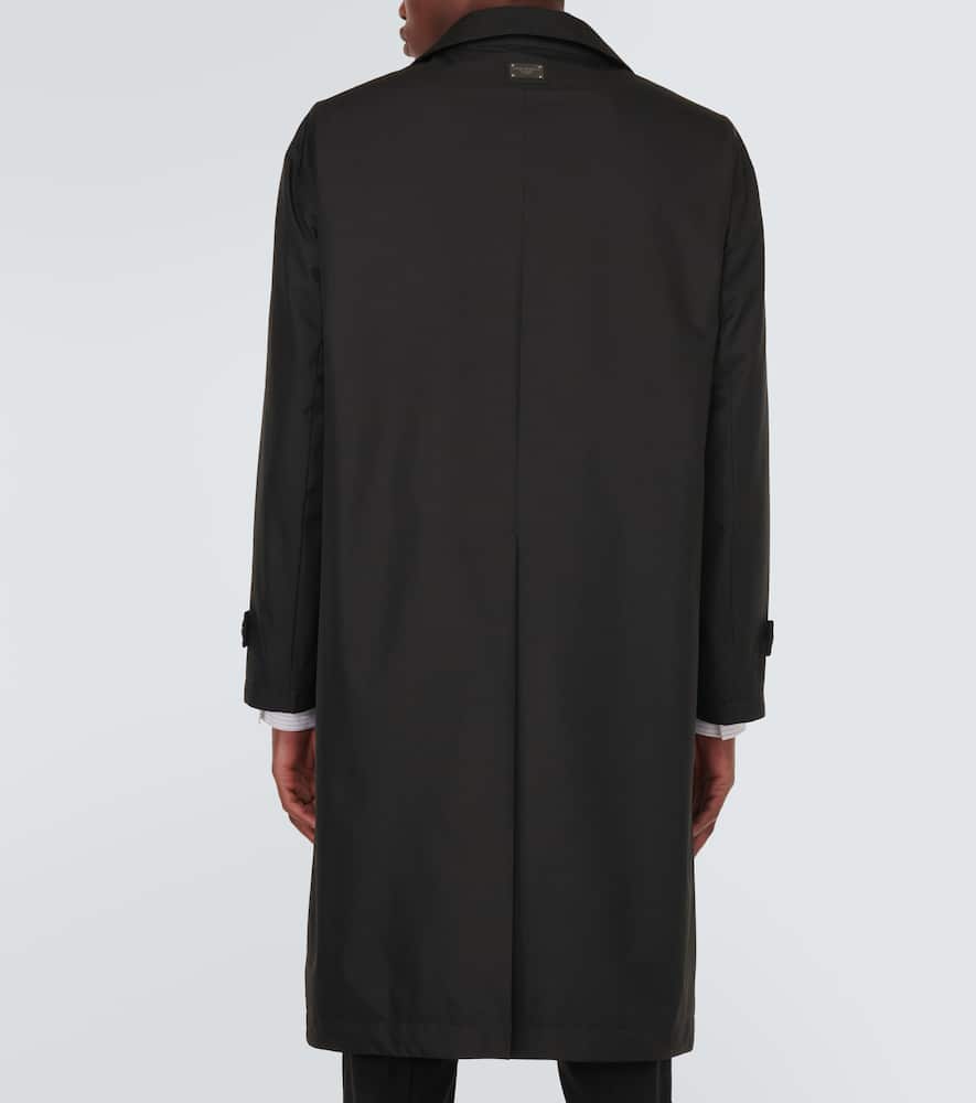 Single-breasted trench coat