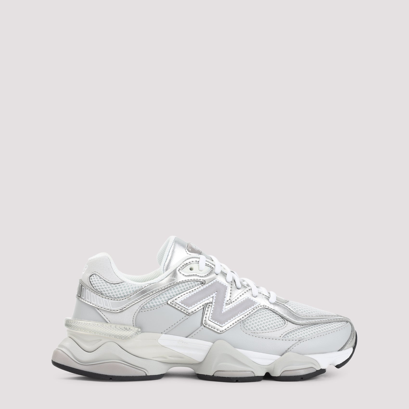9060 Sneakers