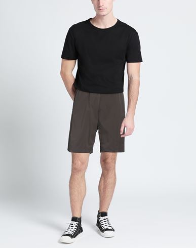 Man Shorts & Bermuda Shorts Lead