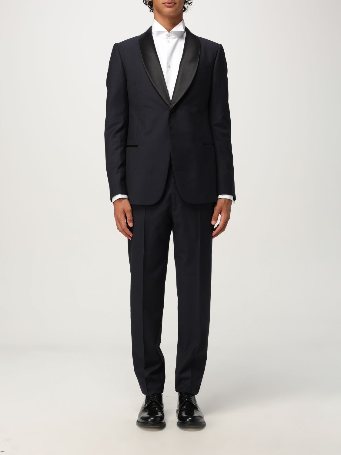 Suit Men color Blue
