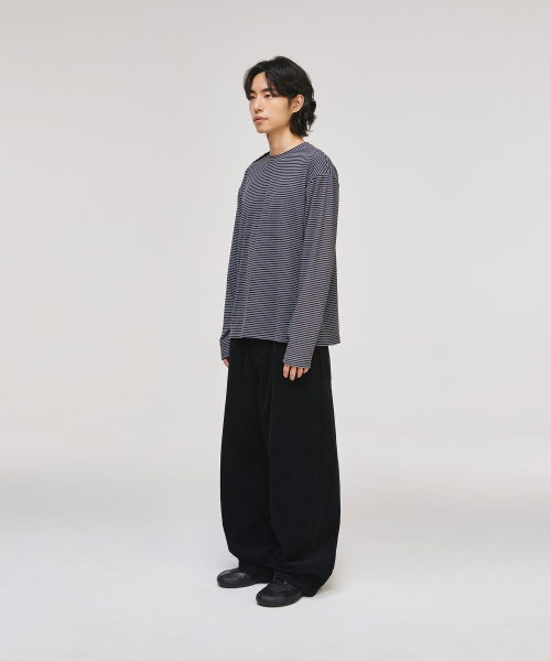 Wide Curved Dart Corduroy Pants