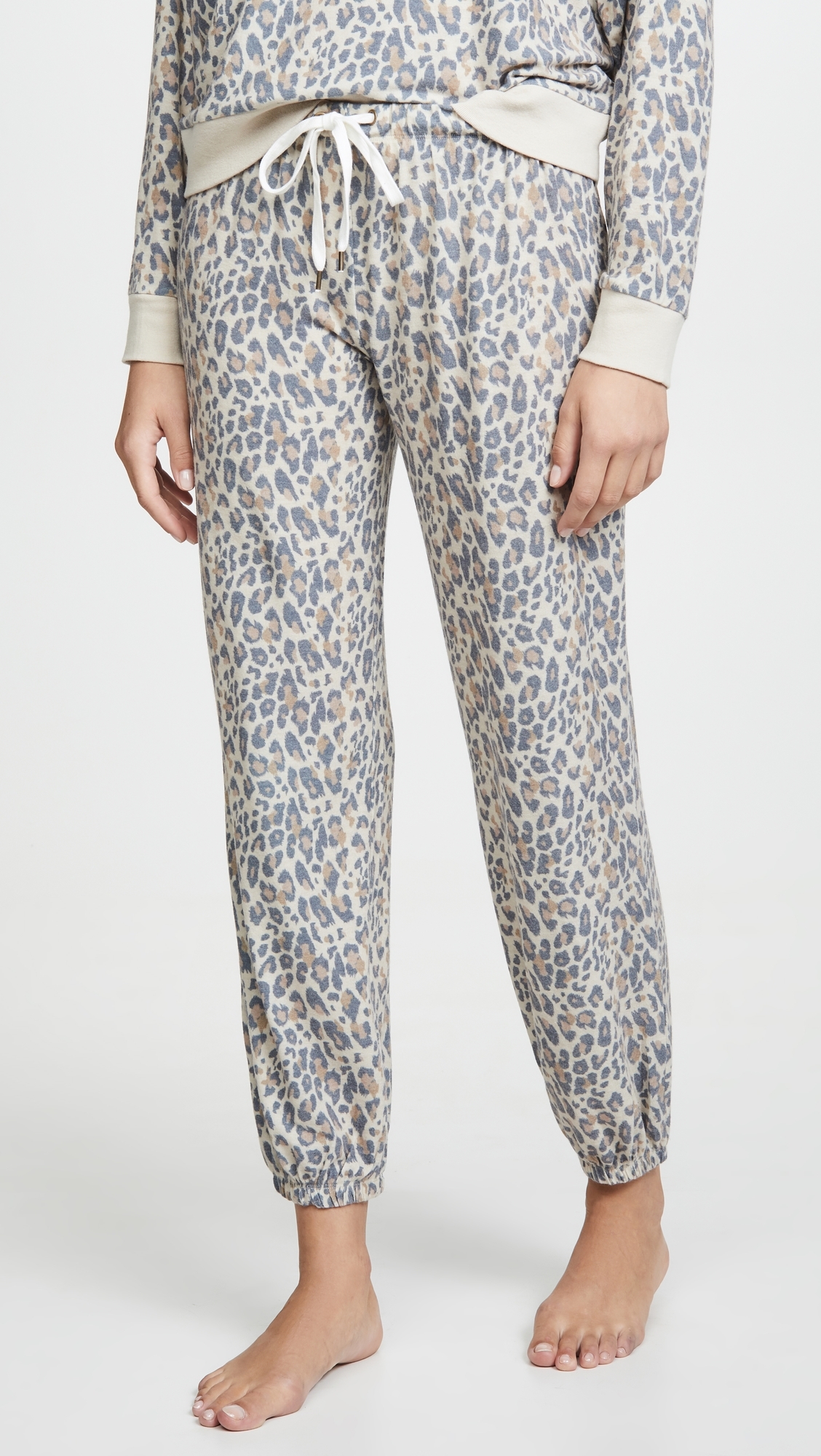 Star Seeker Pajama Set Natural Leopard
