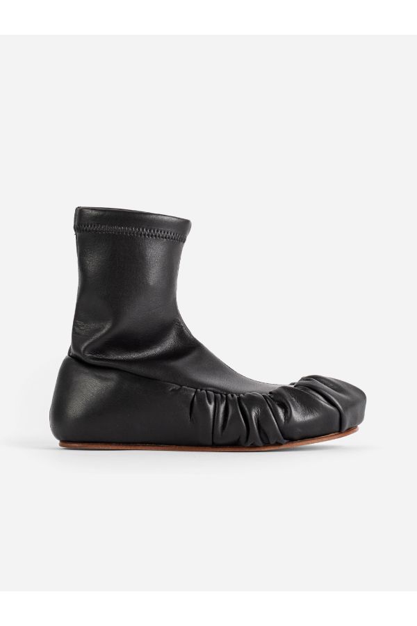Flat — Black