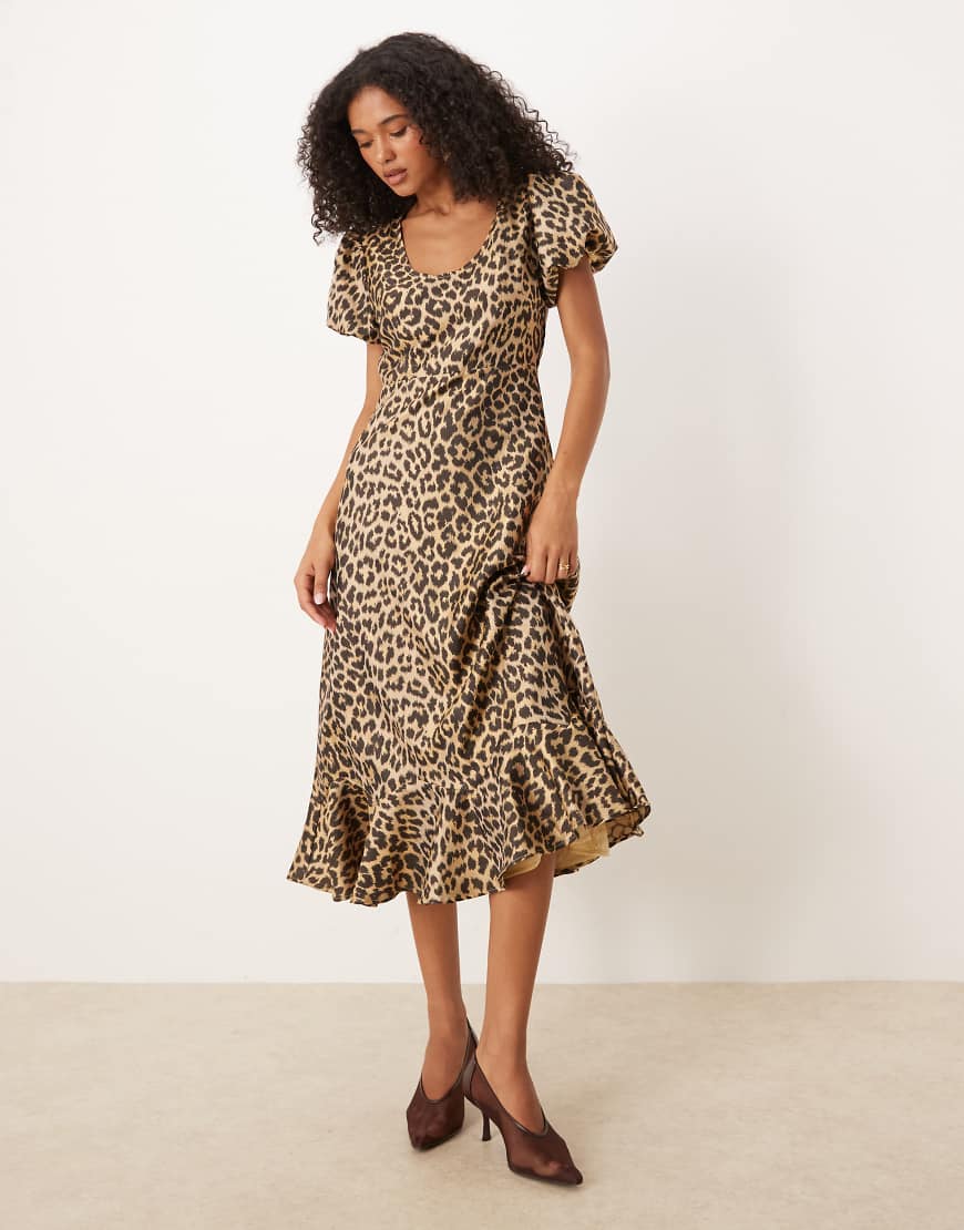 Scoop neck jacquard midi dress in leopard-Multi