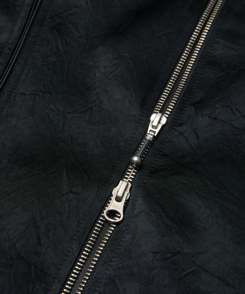 RAZOR JACKET