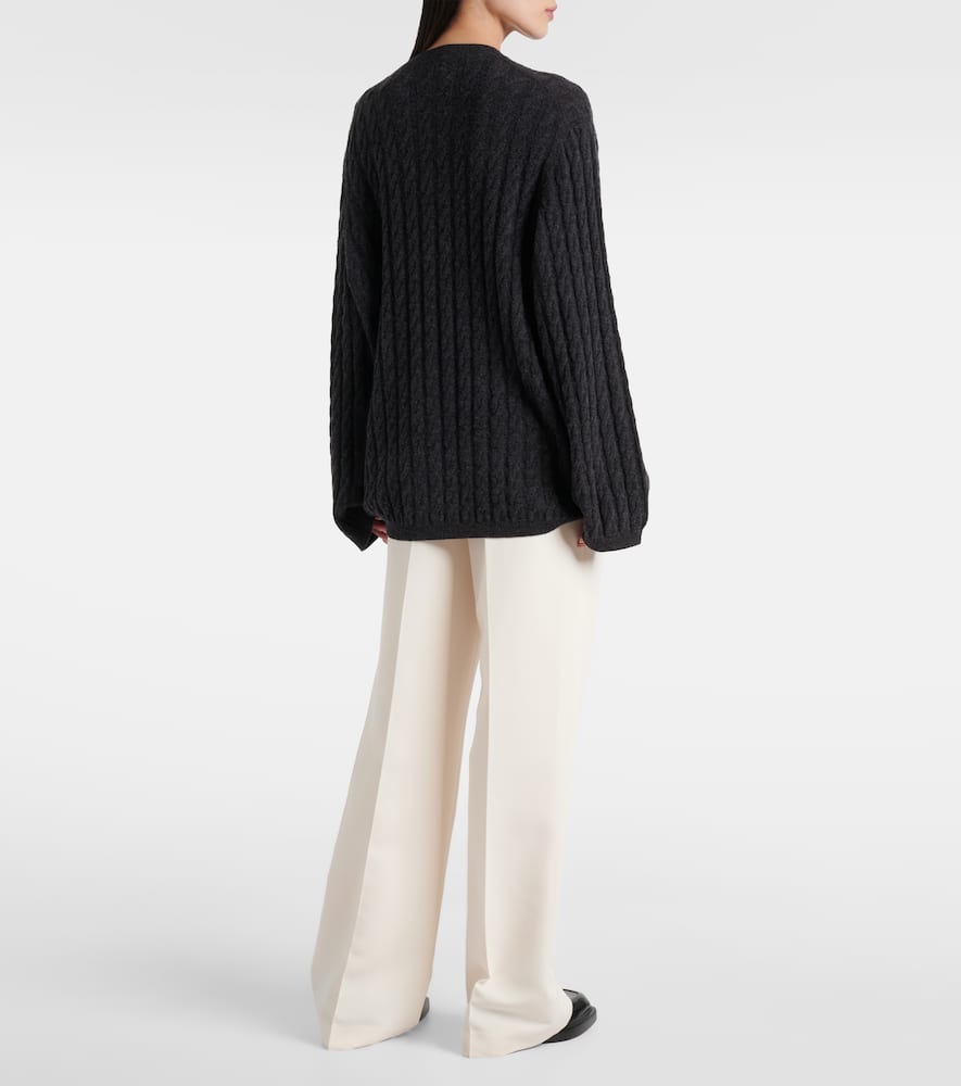 Wool and cashmere sweater