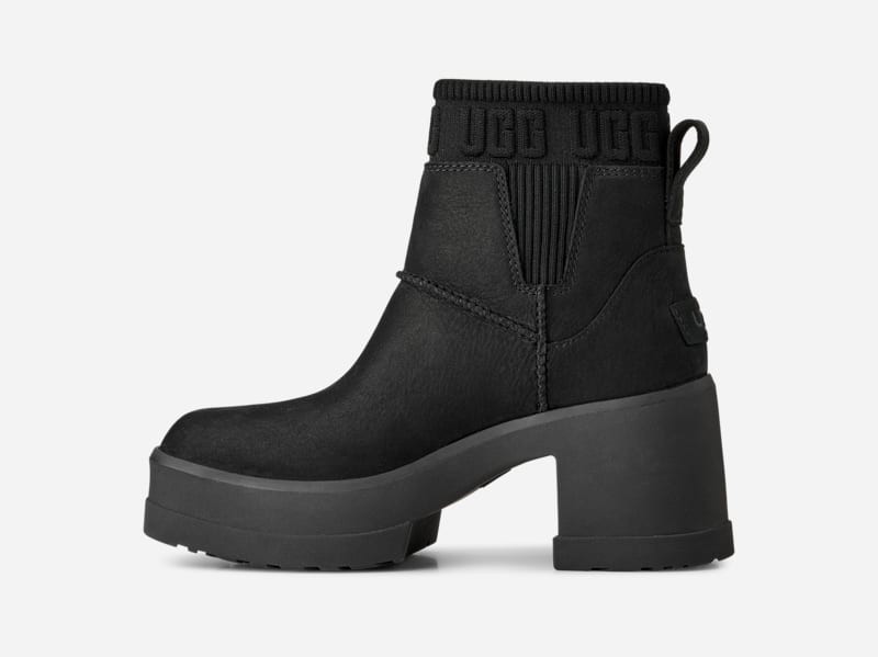 ® Women's Moxy Chelsea Leather Boots in Black