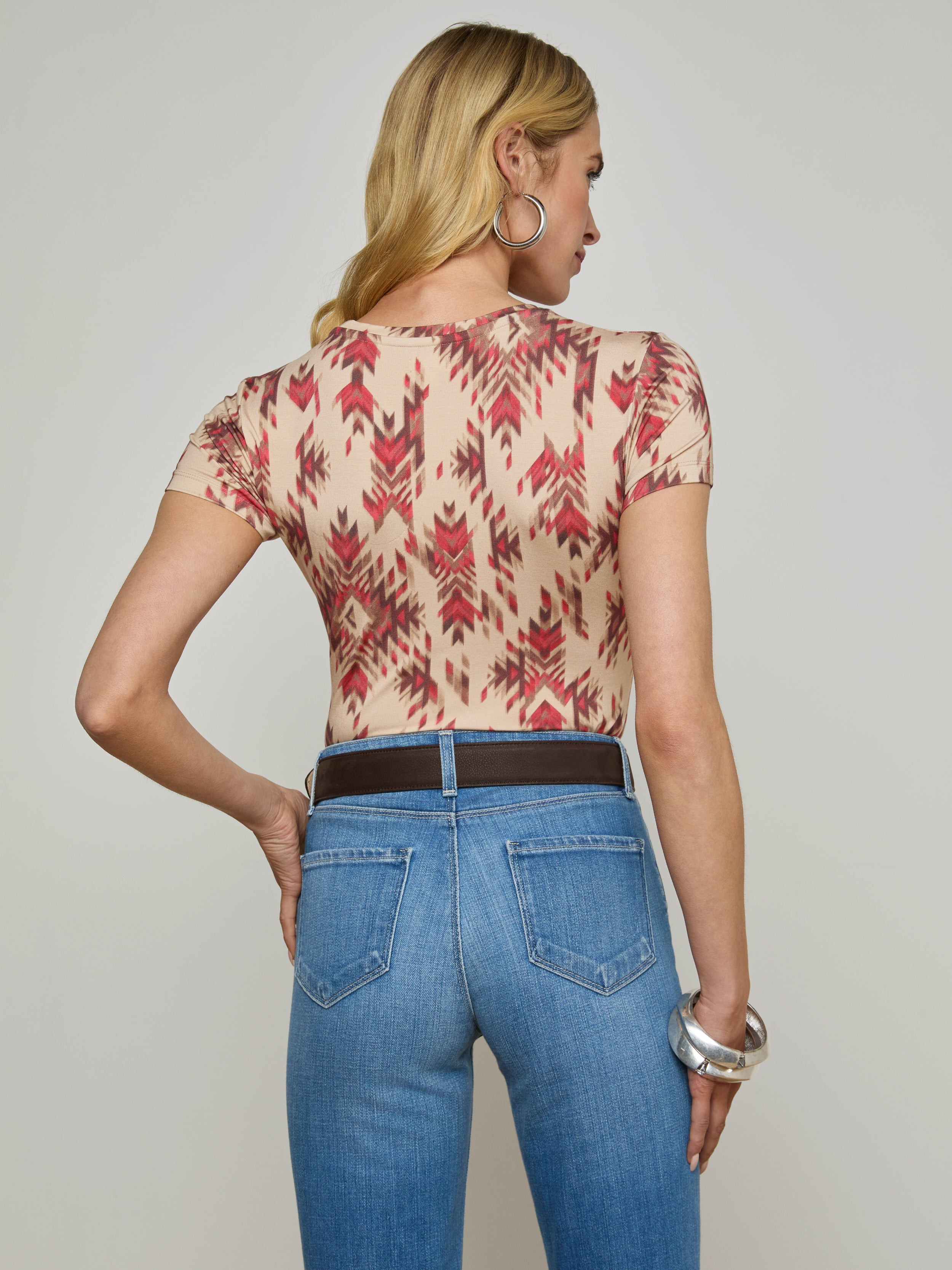 L'AGENCE Ressi Fitted T-Shirt In Tan