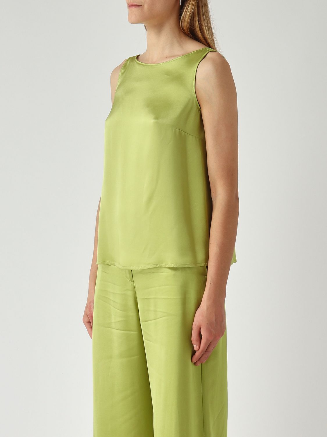 Top Woman color Green