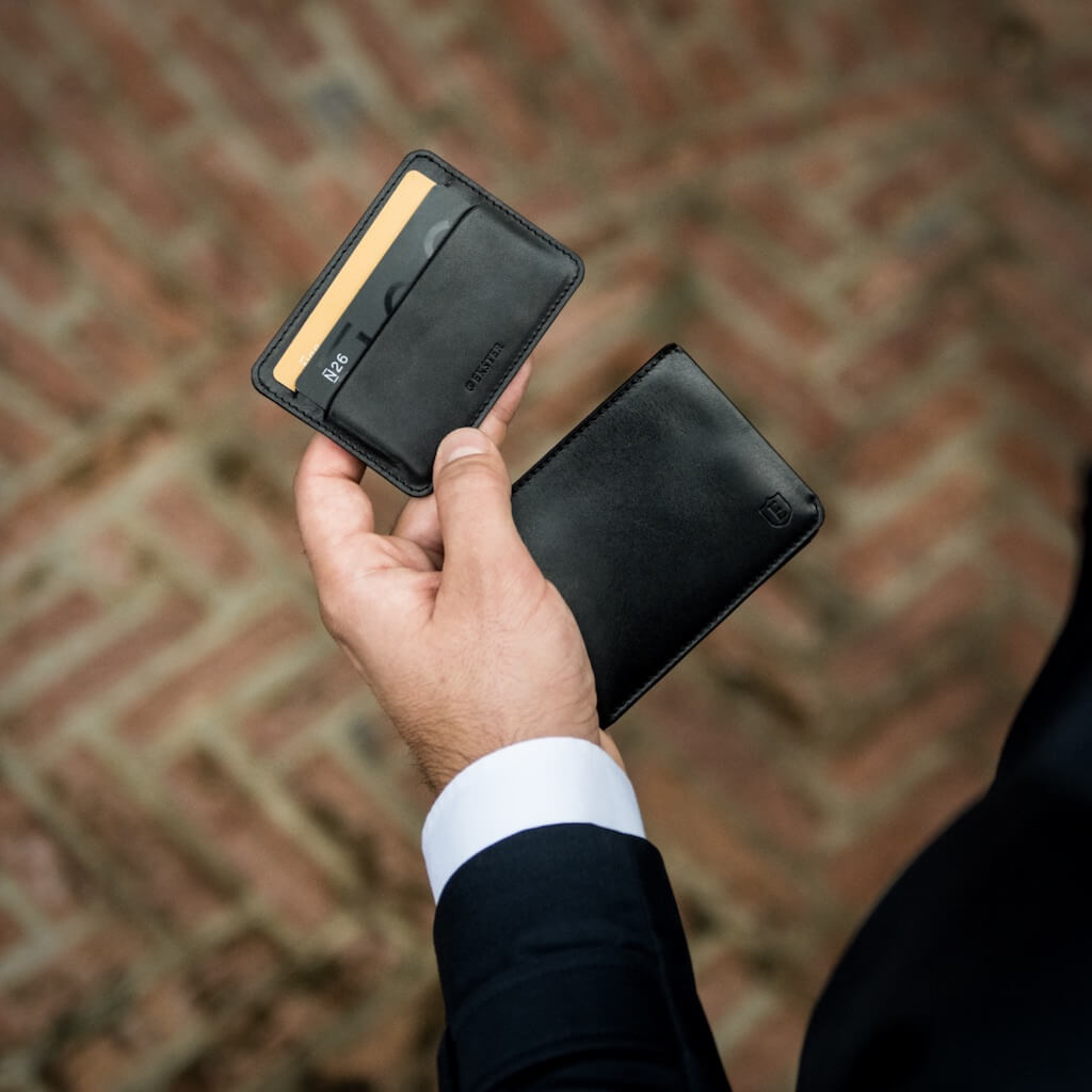 Bifold Wallet - Brown Smart Slim Bifold Wallet for Men Magnetic Cardholder Trackable Card Holder Premium Leather Wallet RFID Blocking