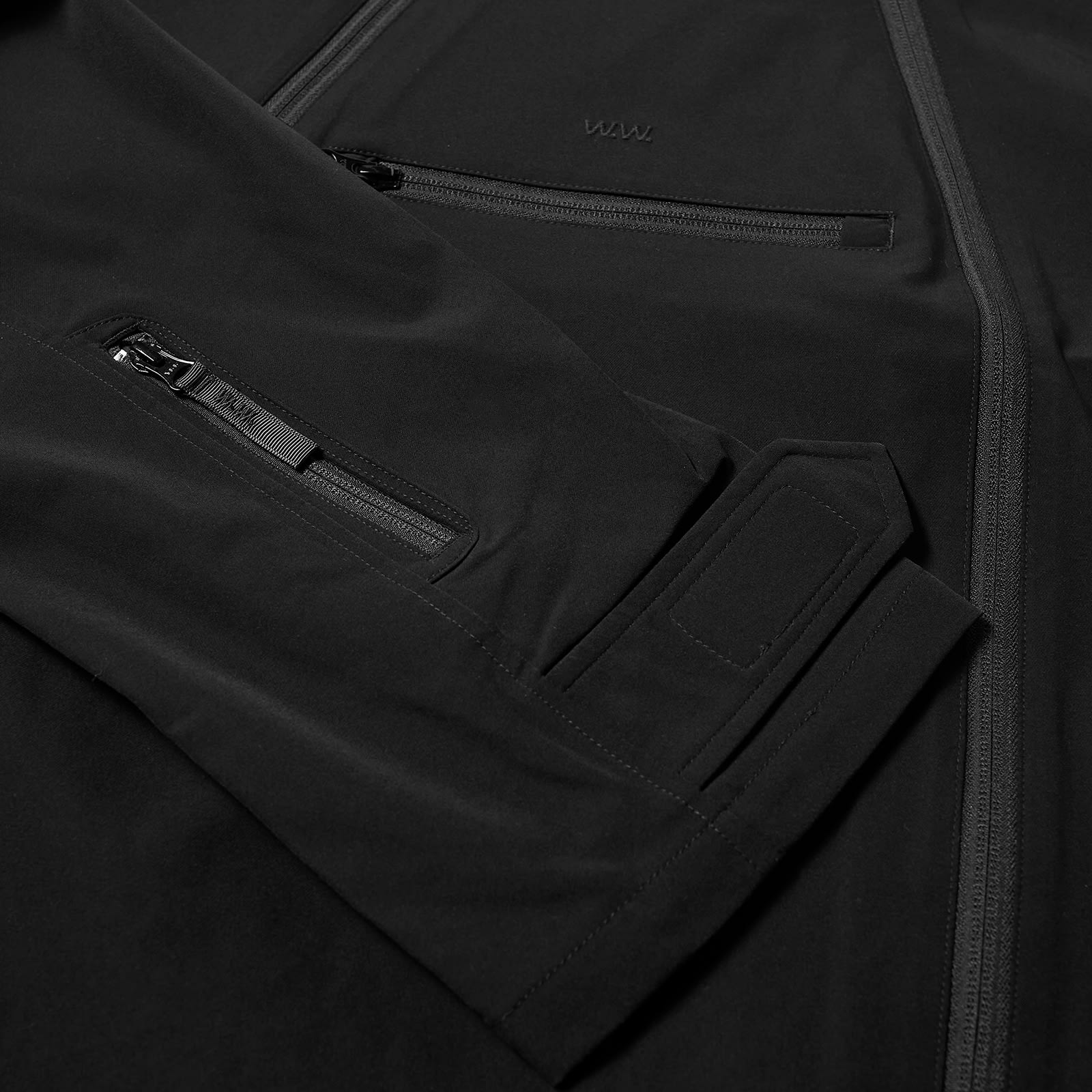 Men's Olaybal Tech Jacket in Black