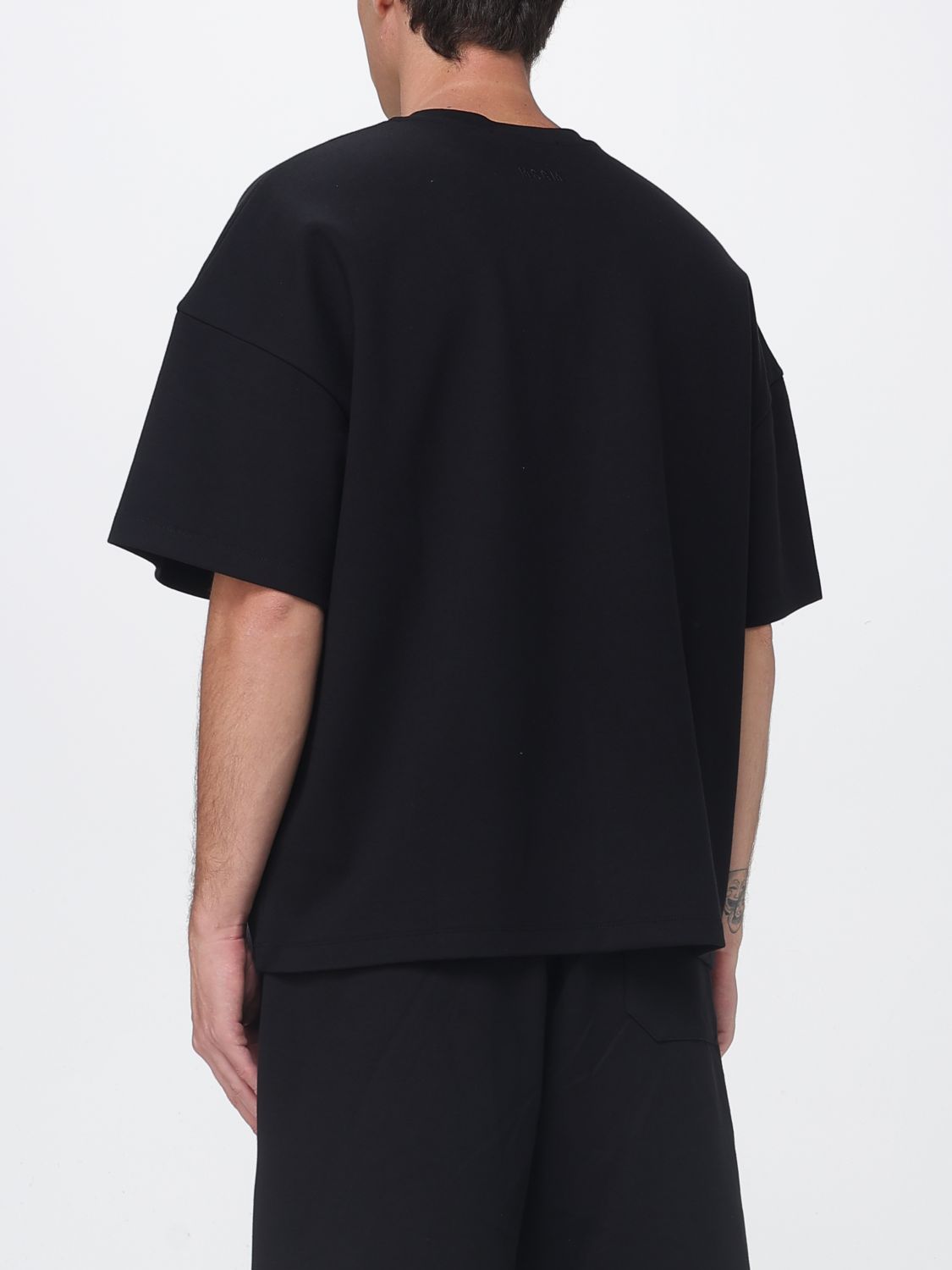 T-Shirt Men color Black