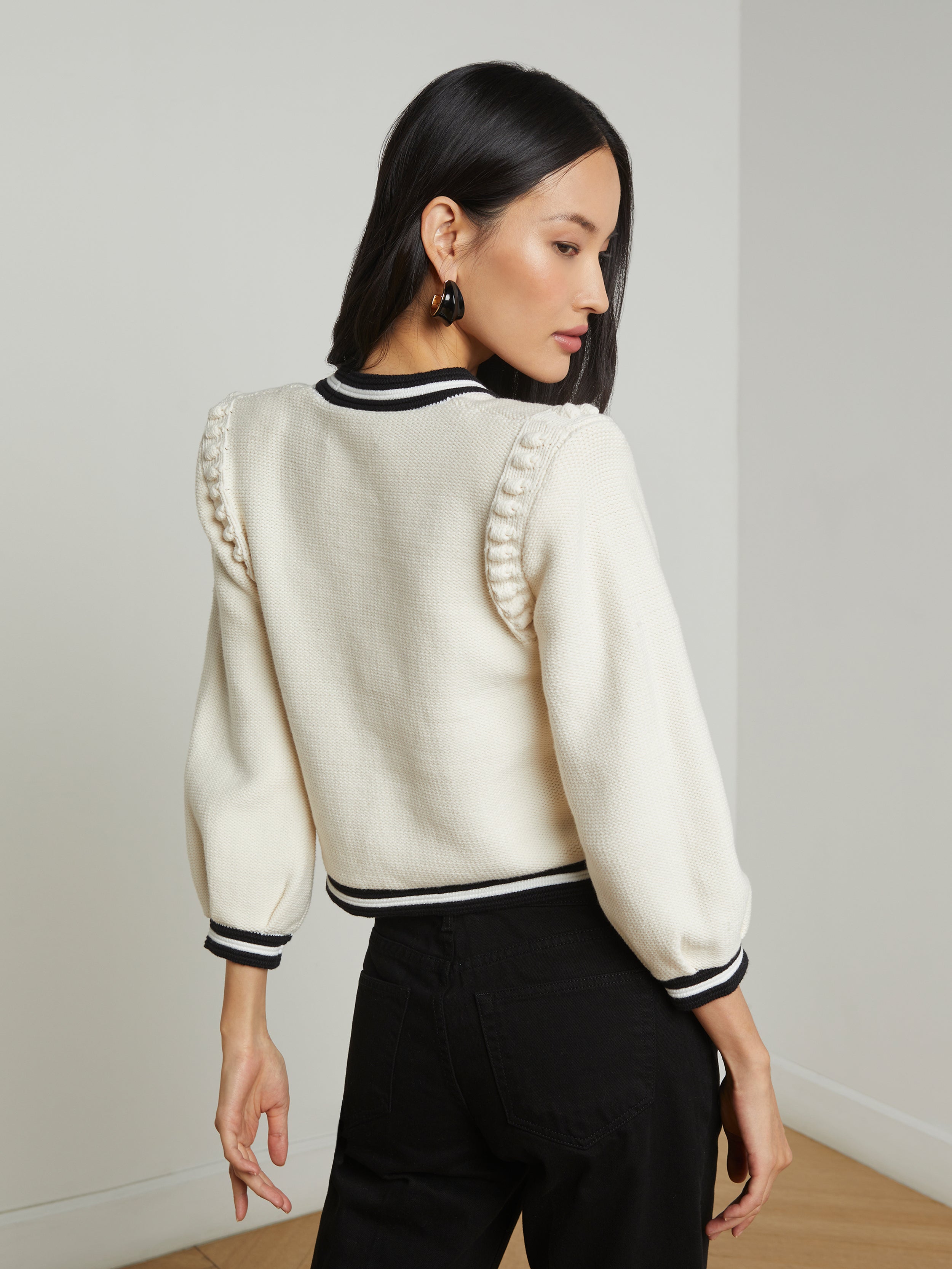 Kaito Cropped Cardigan In Ivory/Black