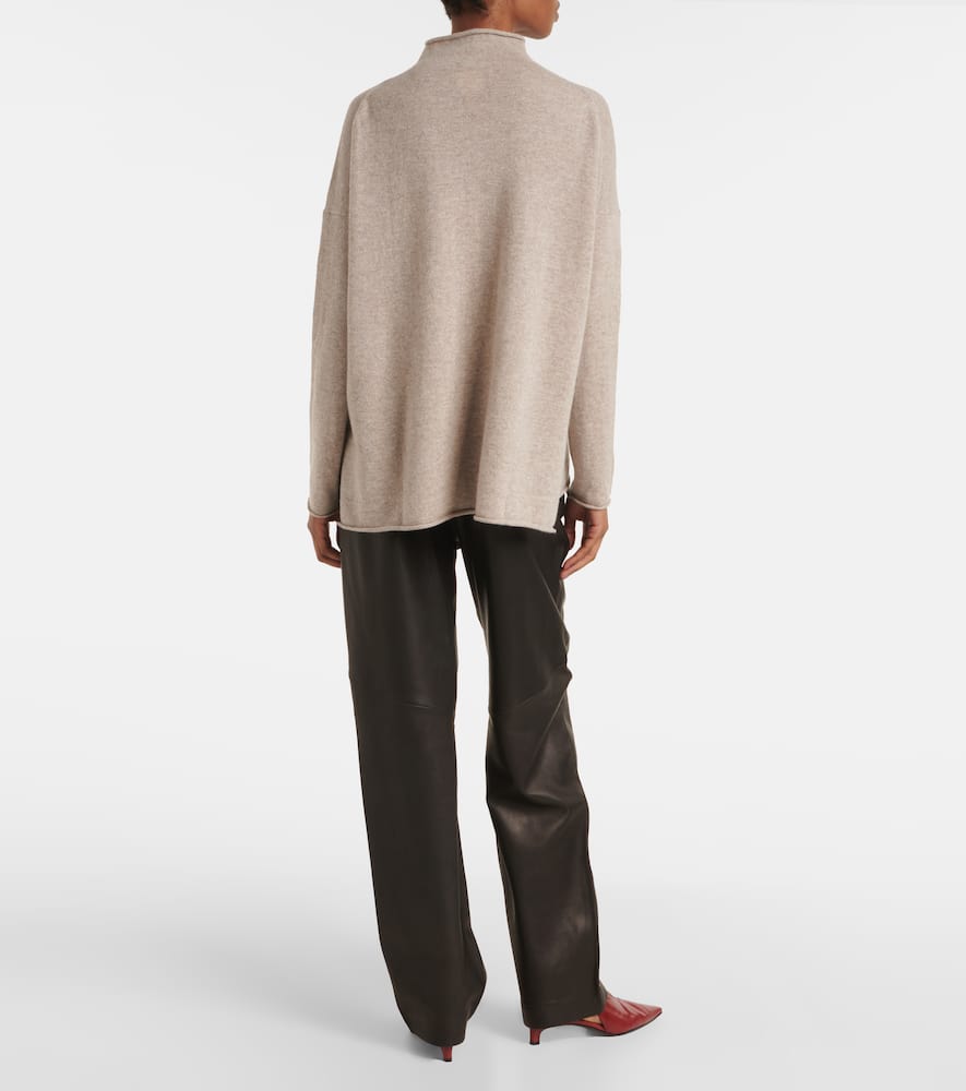 Cashmere sweater