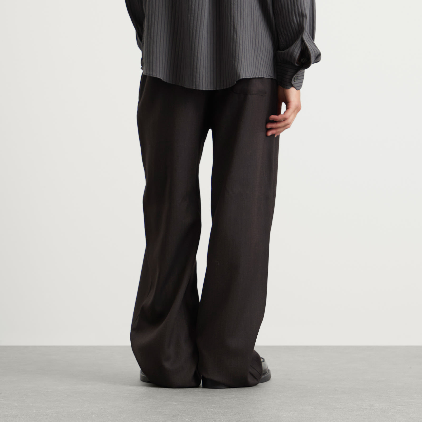 Men's Leisure Wool Trouser Havana Brown Chain Wool