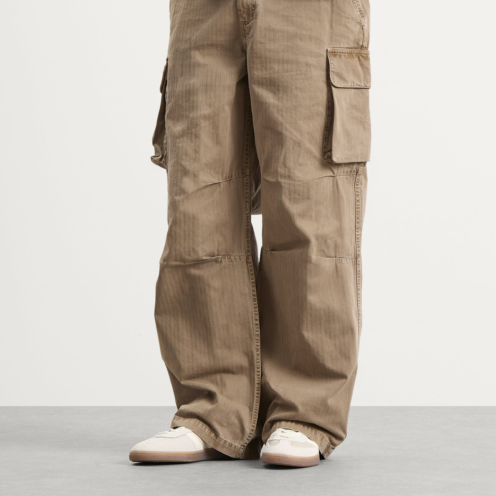 Men's Handball Spezial Sneaker in Alumina/Off-White/Gum